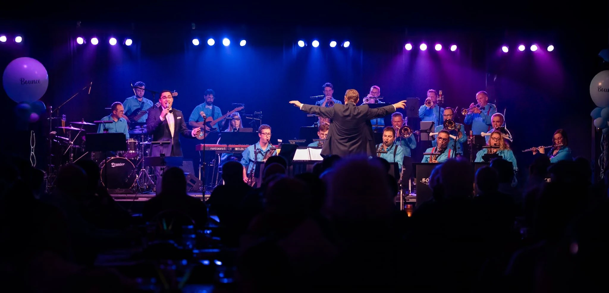 Bounce Big Band tijdens een optreden